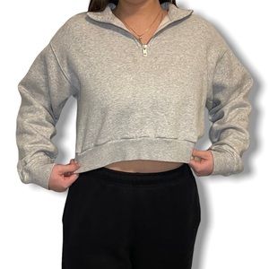 TNA cropped quarterzip🤍